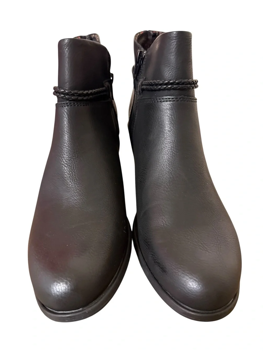 NWT b.o.c. Lindsay bootie in black